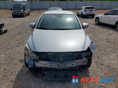 Piąte zdjęcie samochodu w środku: 2017 TOYOTA YARIS IA BASE VIN:3MYDLBYV0HY175114 - miniatura