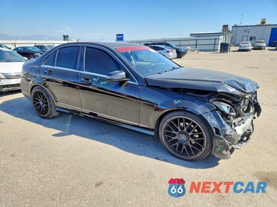 Czwarte zdjęcie samochodu z boku: 2010 MERCEDES-BENZ C 300 VIN:WDDGF5EB9AR113730 - miniatura