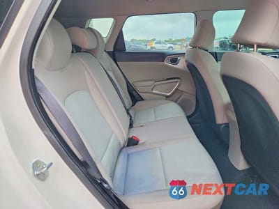 Zdjęcie 10 z 11 samochodu: 2020 KIA SOUL LX VIN:KNDJ23AU5L7064970 - miniatura