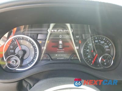 Zdjęcie 9 z 13 samochodu: 2021 RAM 1500 VIN:1C6SRFFT9MN788229 - miniatura