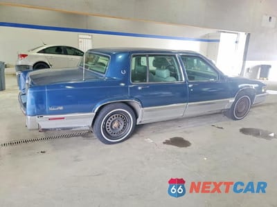 Trzecie zdjęcie samochodu z tyłu: 1992 CADILLAC DEVILLE VIN:1G6CD53B7N4251063 - miniatura