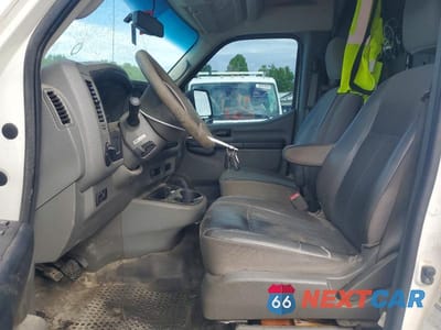 Zdjęcie 7 z 13 samochodu: 2016 NISSAN NV 2500 HD S VIN:1N6AF0LY8GN803590 - miniatura