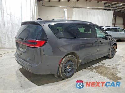 Trzecie zdjęcie samochodu z tyłu: 2023 CHRYSLER PACIFICA HYBRID LIMITED VIN:2C4RC1S79PR514895 - miniatura