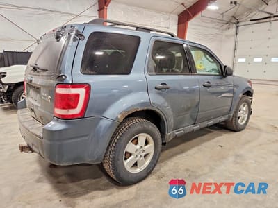 Trzecie zdjęcie samochodu z tyłu: 2011 FORD ESCAPE XLT VIN:1FMCU0D78BKA18936 - miniatura