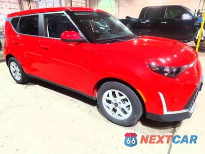 Czwarte zdjęcie samochodu z boku: 2025 KIA SOUL LX VIN:KNDJ23AU3S7257665 - miniatura