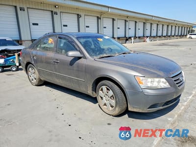 Czwarte zdjęcie samochodu z boku: 2010 HYUNDAI SONATA GLS VIN:5NPET4AC2AH653124 - miniatura