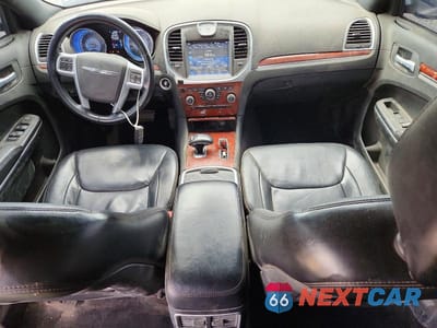 Zdjęcie 8 z 12 samochodu: 2014 CHRYSLER 300 VIN:2C3CCARG3EH120439 - miniatura