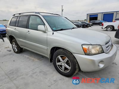 Czwarte zdjęcie samochodu z boku: 2004 TOYOTA HIGHLANDER BASE VIN:JTEEP21AX40038101 - miniatura