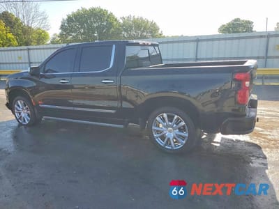 Drugie zdjęcie samochodu z przodu: 2026 CHEVROLET SILVERADO K1500 HIGH COUNTRY VIN:2GCUKJED3T1100146 - miniatura
