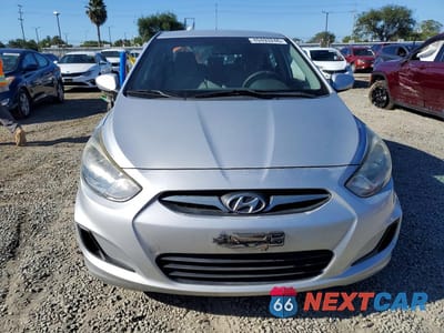 Piąte zdjęcie samochodu w środku: 2012 HYUNDAI ACCENT GLS VIN:KMHCT4AE4CU219381 - miniatura