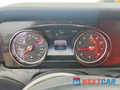 Zdjęcie 9 z 12 samochodu: 2017 MERCEDES-BENZ E 300 VIN:WDDZF4JB0HA240769 - miniatura