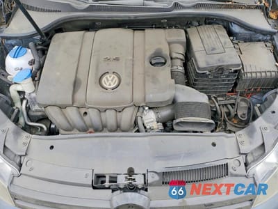 Zdjęcie 11 z 12 samochodu: 2010 VOLKSWAGEN GOLF VIN:WVWBB7AJ9AW263900 - miniatura