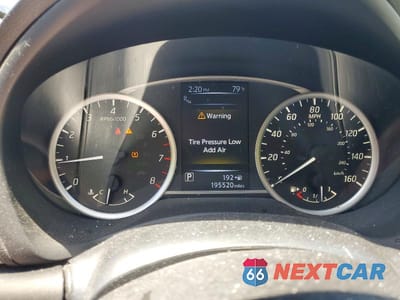 Zdjęcie 9 z 12 samochodu: 2017 NISSAN SENTRA SV VIN:3N1AB7AP7HY205354 - miniatura