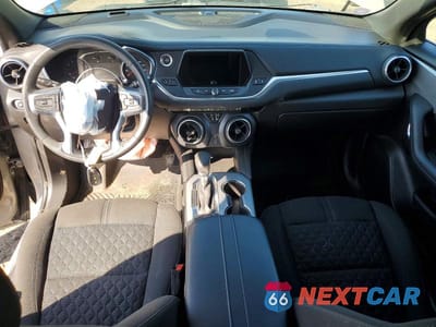 Zdjęcie 10 z 13 samochodu: 2021 CHEVROLET BLAZER 2LT VIN:3GNKBCR47MS573056 - miniatura