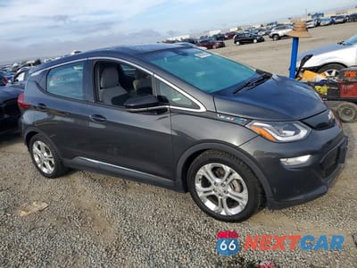 Czwarte zdjęcie samochodu z boku: 2019 CHEVROLET BOLT EV LT VIN:1G1FY6S0XK4104695 - miniatura