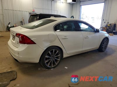 Trzecie zdjęcie samochodu z tyłu: 2015 VOLVO S60 PREMIER VIN:YV1612TB9F1299887 - miniatura