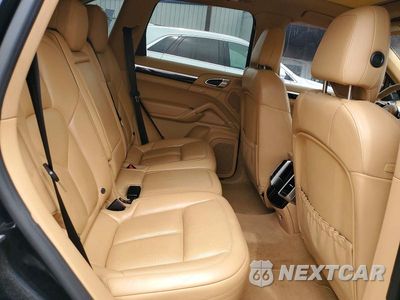Zdjęcie 11 z 13 samochodu: 2016 PORSCHE CAYENNE VIN:WP1AA2A21GLA02537 - miniatura