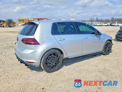 Trzecie zdjęcie samochodu z tyłu: 2016 VOLKSWAGEN GTI S VIN:3VW447AUXGM062171 - miniatura