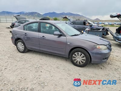 Czwarte zdjęcie samochodu z boku: 2008 MAZDA 3 I VIN:JM1BK12F481820789 - miniatura