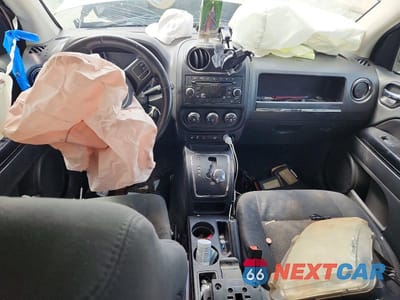 Zdjęcie 8 z 12 samochodu: 2011 JEEP COMPASS SPORT VIN:1J4NT1FB4BD151411 - miniatura