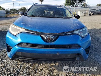 Piąte zdjęcie samochodu w środku: 2018 TOYOTA RAV4 LE VIN:JTMZFREVXJJ181215 - miniatura
