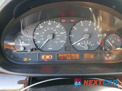 Zdjęcie 9 z 12 samochodu: 2004 BMW 325 CI VIN:WBABW334X4PL25658 - miniatura