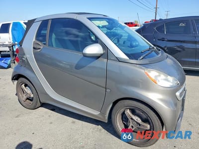 Czwarte zdjęcie samochodu z boku: 2013 SMART FORTWO PASSION VIN:WMEEK3BA3DK591492 - miniatura