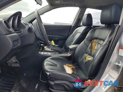 Zdjęcie 7 z 12 samochodu: 2004 MAZDA 3 HATCHBACK VIN:JM1BK343341113966 - miniatura