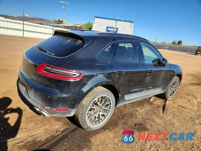Trzecie zdjęcie samochodu z tyłu: 2016 PORSCHE MACAN S VIN:WP1AB2A5XGLB57322 - miniatura