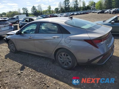 Drugie zdjęcie samochodu z przodu: 2024 HYUNDAI ELANTRA SEL VIN:KMHLM4DG3RU755225 - miniatura