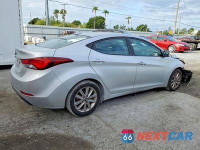 Trzecie zdjęcie samochodu z tyłu: 2015 HYUNDAI ELANTRA SE VIN:5NPDH4AE0FH642807 - miniatura