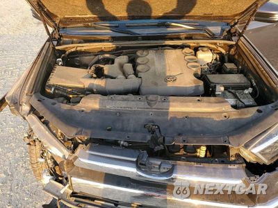 Zdjęcie 12 z 12 samochodu: 2020 TOYOTA 4 RUNNER VIN:JTEBU5JR1L5762795 - miniatura