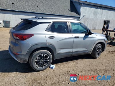 Trzecie zdjęcie samochodu z tyłu: 2023 CHEVROLET TRAILBLAZER LT VIN:KL79MRSL9PB172546 - miniatura