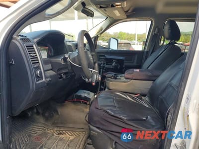 Zdjęcie 7 z 12 samochodu: 2018 RAM 3500 ST VIN:3C63RRGL3JG132326 - miniatura
