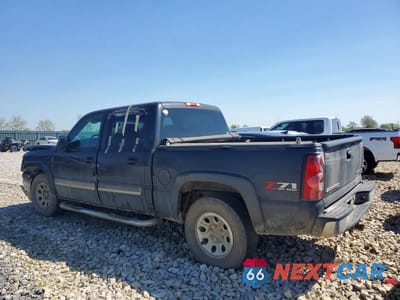 Drugie zdjęcie samochodu z przodu: 2005 CHEVROLET SILVERADO K1500 VIN:2GCEK13T051200352 - miniatura