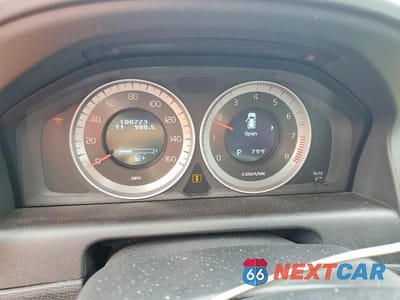 Zdjęcie 9 z 13 samochodu: 2013 VOLVO XC60 T6 VIN:YV4902DZXD2387126 - miniatura