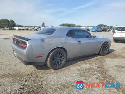 Trzecie zdjęcie samochodu z tyłu: 2016 DODGE CHALLENGER SRT HELLCAT VIN:2C3CDZC93GH314347 - miniatura