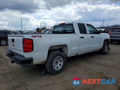 Trzecie zdjęcie samochodu z tyłu: 2018 CHEVROLET SILVERADO K1500 VIN:1GCVKNEC4JZ294113 - miniatura