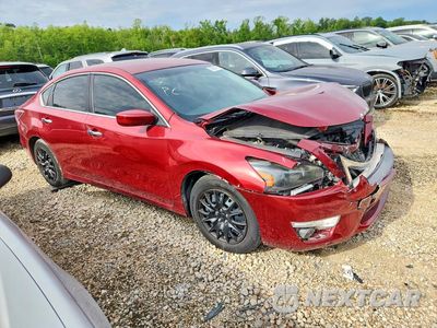 Czwarte zdjęcie samochodu z boku: 2015 NISSAN ALTIMA 2.5 VIN:1N4AL3AP4FN302319 - miniatura