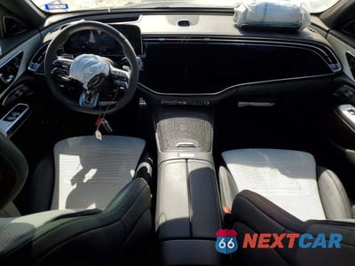 Zdjęcie 8 z 12 samochodu: 2025 MERCEDES BENZ E AMG 53E 4MATIC VIN:W1KLF6DB3SA125510 - miniatura