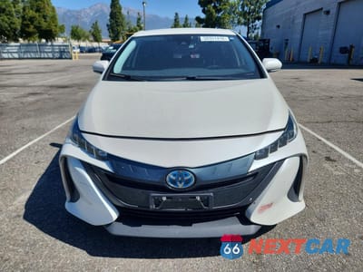 Piąte zdjęcie samochodu w środku: 2020 TOYOTA PRIUS PRIME LE VIN:JTDKARFP4L3142336 - miniatura
