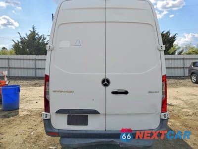 Zdjęcie 10 z 13 samochodu: 2021 MERCEDES BENZ SPRINTER 2500 DELIVERY VAN VIN:W1W40CHY1MT056549 - miniatura