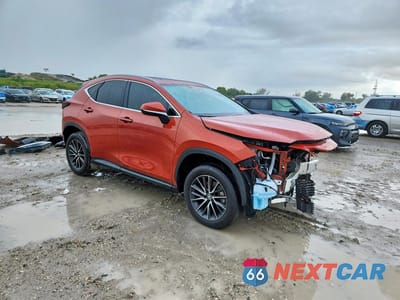 Czwarte zdjęcie samochodu z boku: 2023 LEXUS NX 350 PREMIUM VIN:2T2GGCEZ8PC021712 - miniatura