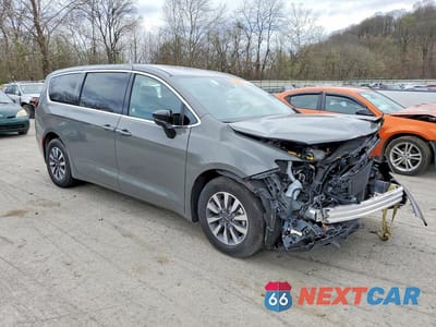 Czwarte zdjęcie samochodu z boku: 2025 CHRYSLER PACIFICA HYBRID SELECT VIN:2C4RC1S71SR567180 - miniatura