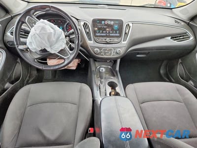Zdjęcie 8 z 12 samochodu: 2018 CHEVROLET MALIBU LT VIN:1G1ZD5ST8JF121611 - miniatura