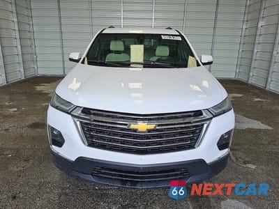 Piąte zdjęcie samochodu w środku: 2022 CHEVROLET TRAVERSE LT VIN:1GNERGKW5NJ161815 - miniatura