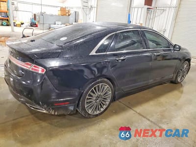 Trzecie zdjęcie samochodu z tyłu: 2016 LINCOLN MKZ VIN:3LN6L2JK1GR600982 - miniatura