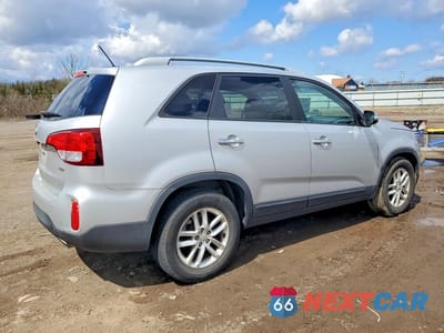 Trzecie zdjęcie samochodu z tyłu: 2014 KIA SORENTO LX VIN:5XYKT4A62EG481039 - miniatura