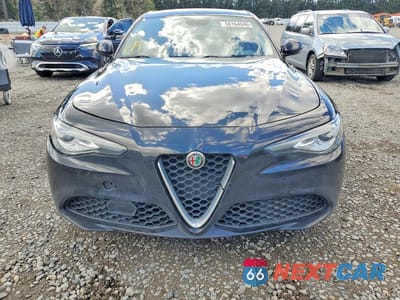 Piąte zdjęcie samochodu w środku: 2018 ALFA ROMEO GIULIA Q4 VIN:ZARFAEDN7J7576337 - miniatura