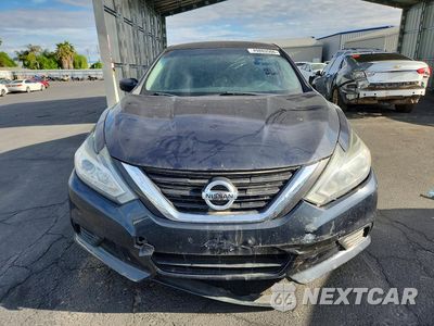 Piąte zdjęcie samochodu w środku: 2018 NISSAN ALTIMA 2.5 S VIN:1N4AL3AP8JC210585 - miniatura